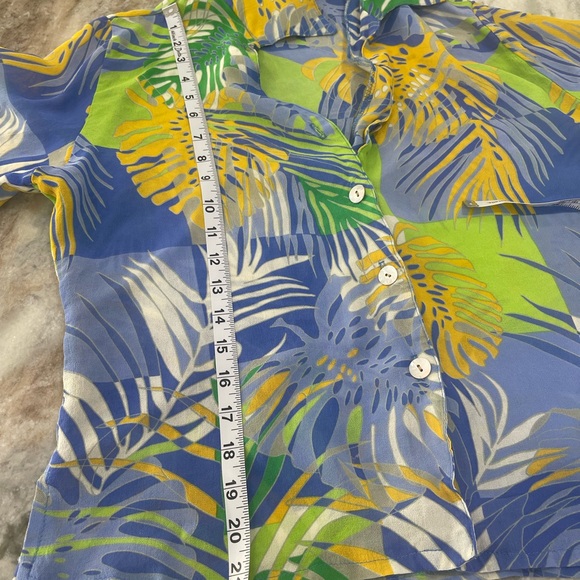 Tropical Print Women's Blouse - Picture 5 of 8